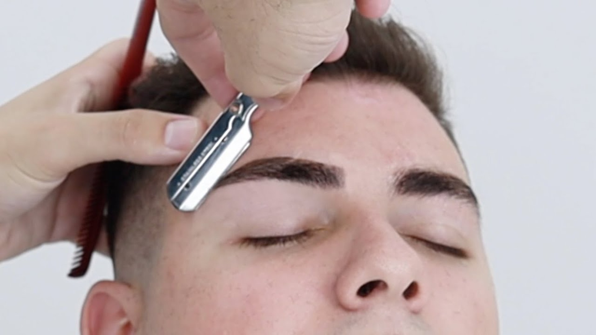 Sobrancelha Masculina